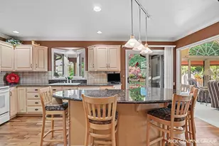 400 W 35th St, Holland, MI 49423 - Photo 10