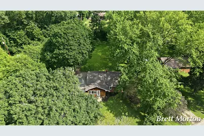 2304 Tecumseh River Road, Lansing, MI 48906 - Photo 4
