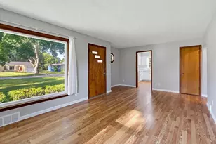 459 Dale Ave, Benton Harbor, MI 49022 - Photo 6