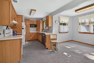 3439 Acacia Boulevard, Jackson, MI 49203 - Photo 8