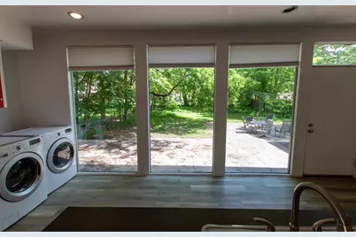 130 College Avenue NE, Grand Rapids, MI 49503 - Photo 16