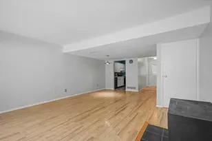 624 Watersedge Dr, Ann Arbor, MI 48105 - Photo 12