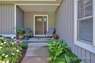 5982 Canal Ave SW, Grandville, MI 49418 - Photo 2