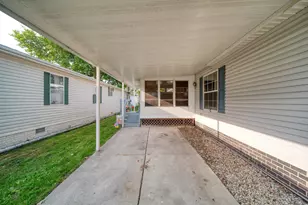 510 Missouri River Ct, Adrian, MI 49221 - Photo 2