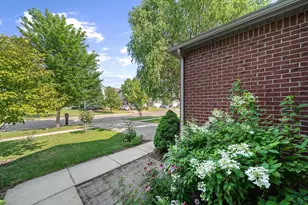 816 King Fisher St, Milan, MI 48160 - Photo 6