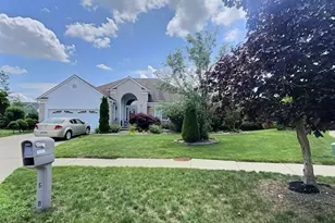 28363 Lady K Ct, Southfield, MI 48034 - Photo 2