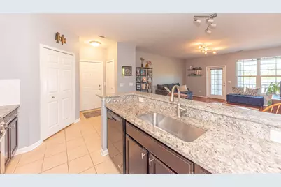 1042 W Summerfield Glen Circle, Ann Arbor, MI 48103 - Photo 8