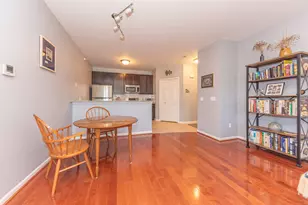1042 W Summerfield Gln Cir, Ann Arbor, MI 48103 - Photo 12