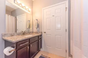 1042 W Summerfield Gln Cir, Ann Arbor, MI 48103 - Photo 22