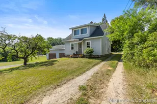 116 Washington St, Middleville, MI 49333 - Photo 2