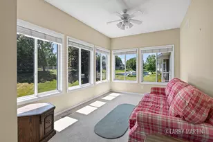 6010 Heritage Meadow Dr, Holland, MI 49423 - Photo 10