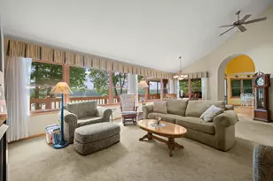 9895 Lakeview Dr, Berrien Springs, MI 49103 - Photo 12