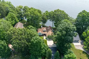 9895 Lakeview Dr, Berrien Springs, MI 49103 - Photo 6
