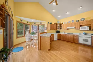 9895 Lakeview Dr, Berrien Springs, MI 49103 - Photo 14