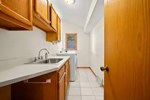 9895 Lakeview Dr, Berrien Springs, MI 49103 - Photo 24