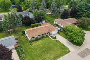 672 Birchwood Ct SE, Lowell, MI 49331 - Photo 72