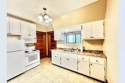 86 S Howell Street, Hillsdale, MI 49242 - Photo 20
