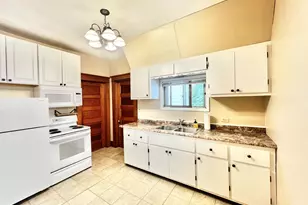 86 S Howell St, Hillsdale, MI 49242 - Photo 20