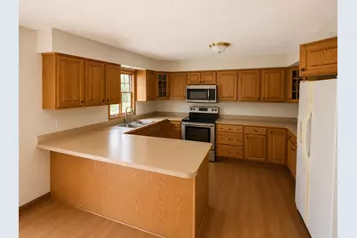 5555 McCue Road, Holt, MI 48842 - Photo 6