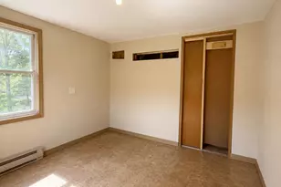 211 E Sycamore St, Three Oaks, MI 49128 - Photo 22