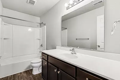 1010 W Villas Drive, Vicksburg, MI 49097 - Photo 12