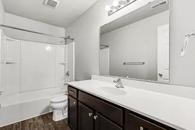 1010 W Villas Drive, Vicksburg, MI 49097 - Photo 14
