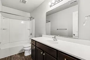 1010 W Villas Dr, Vicksburg, MI 49097 - Photo 14
