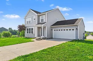634 E North St, Hastings, MI 49058 - Photo 2