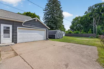 703 Winifred Street, Jackson, MI 49202 - Photo 32