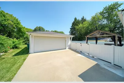 732 Bassett Drive, Saline, MI 48176 - Photo 38