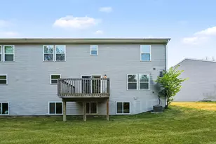 1040 Broken Ridge Dr, Lansing, MI 48917 - Photo 18