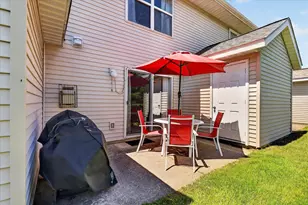 1790 Grand Ct NE, Grand Rapids, MI 49525 - Photo 34