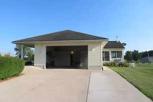 13162 N Platt Rd, Milan, MI 48160 - Photo 10