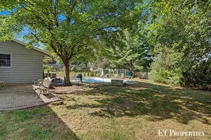 2440 Saratoga Dr NE, Grand Rapids, MI 49525 - Photo 34