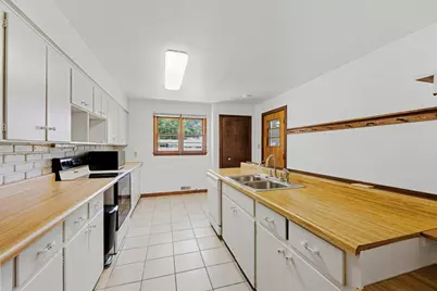 1061 Wedgewood Road, Saint Joseph, MI 49085 - Photo 10