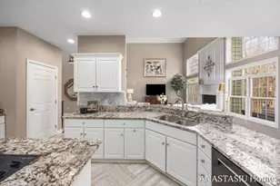 7023 Dunloe Ct, Belmont, MI 49306 - Photo 16