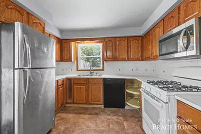 5409 Madison Avenue SE, Grand Rapids, MI 49548 - Photo 6