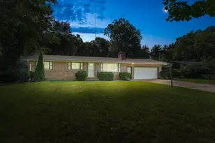 8696 Maplewood Dr, Berrien Springs, MI 49103 - Photo 40