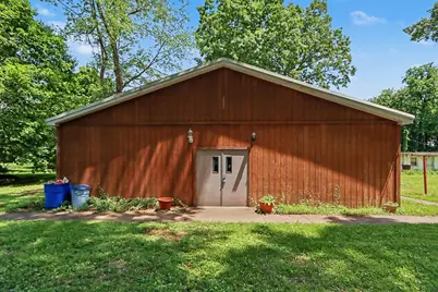 540 Grove Street, Vicksburg, MI 49097 - Photo 2