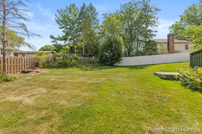 2047 Wolfboro Drive SE, Grand Rapids, MI 49508 - Photo 30