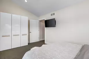635 Fairview Ave NE, Grand Rapids, MI 49503 - Photo 14