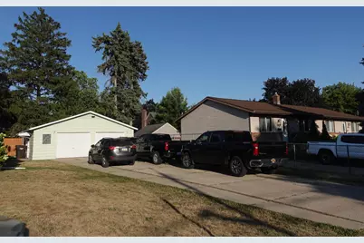 1620 Burlingame Avenue SW, Wyoming, MI 49509 - Photo 4