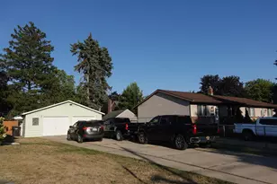1620 Burlingame Ave SW, Wyoming, MI 49509 - Photo 4