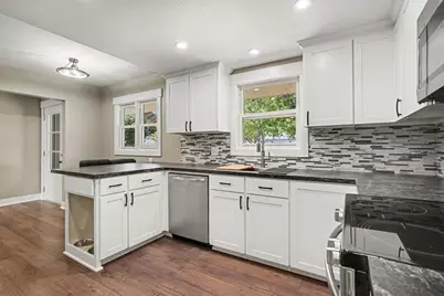 172 E 25th Street, Holland, MI 49423 - Photo 6