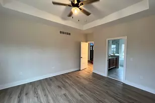 9412 Grand Summit Dr, Fenton, MI 48430 - Photo 16