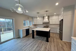 9412 Grand Summit Dr, Fenton, MI 48430 - Photo 8