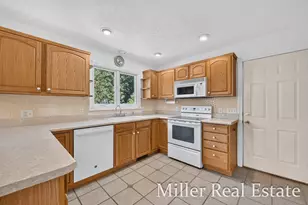 875 Terry Ln, Hastings, MI 49058 - Photo 4