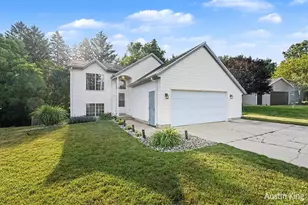 1350 Trailside Ct NW, Grand Rapids, MI 49504 - Photo 1