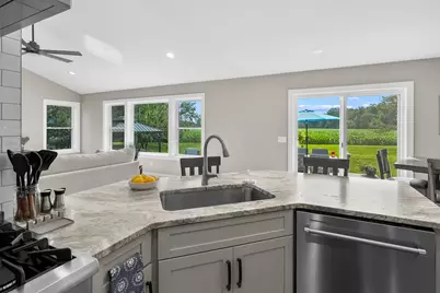 315 Prairiewood Drive, Otsego, MI 49078 - Photo 8