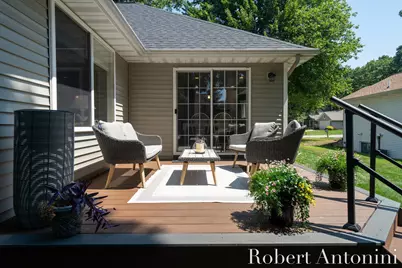 2516 Golfbury Drive SW, Wyoming, MI 49519 - Photo 2
